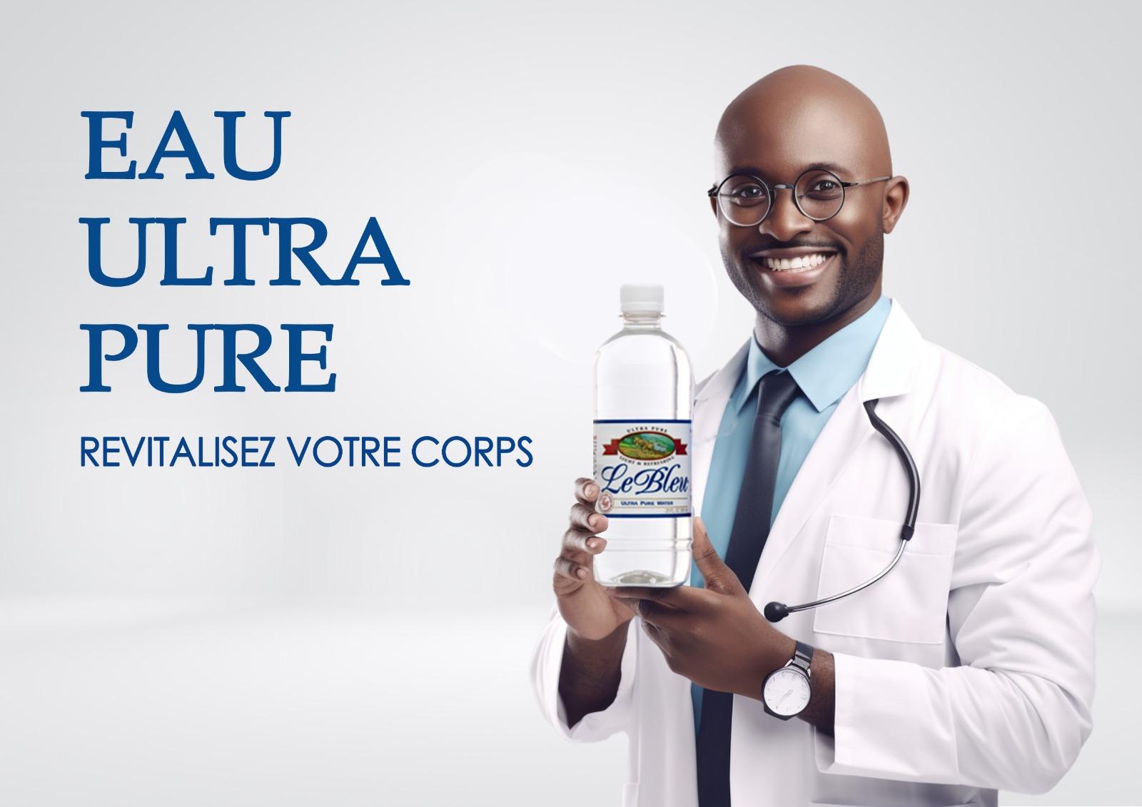 Person holding a Le Bleu water bottle